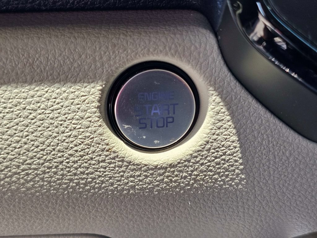 Certified 2025 Kia Carnival EX FWD image 24