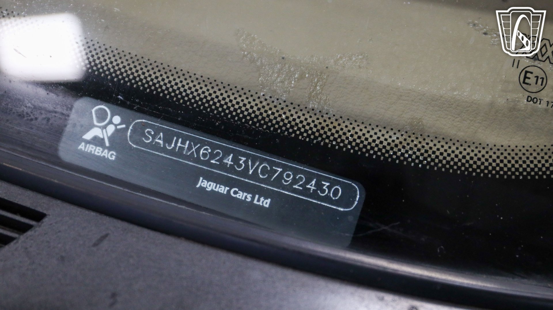Used 1997 Jaguar XJ6 L RWD image 25