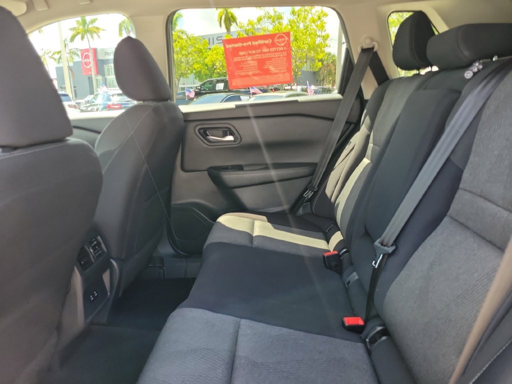 Certified 2024 Nissan Rogue SV AWD/4WD image 17
