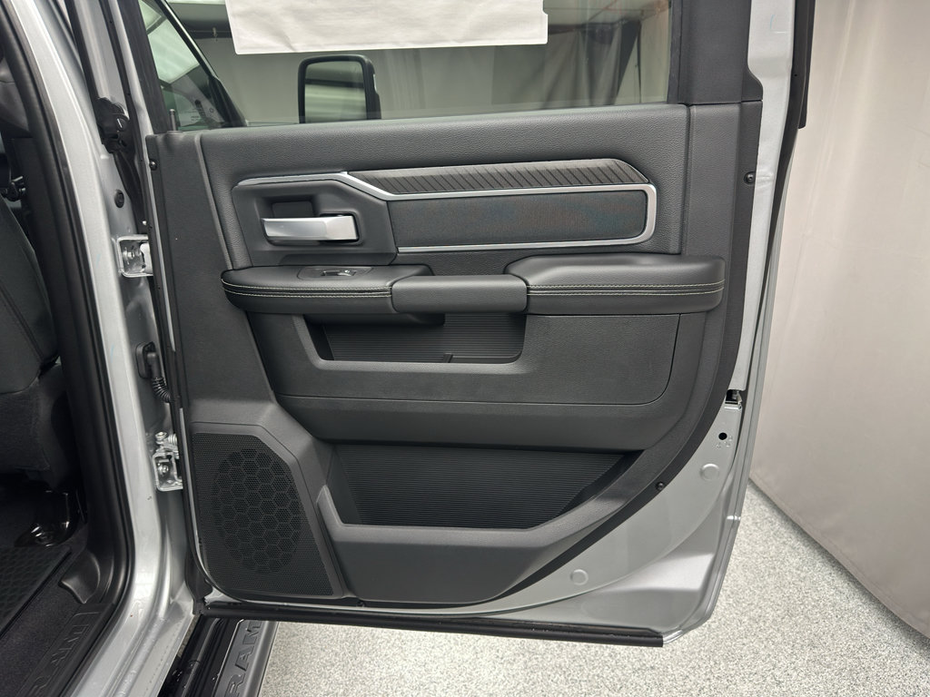 New 2026 RAM 2500 Big Horn AWD/4WD image 13