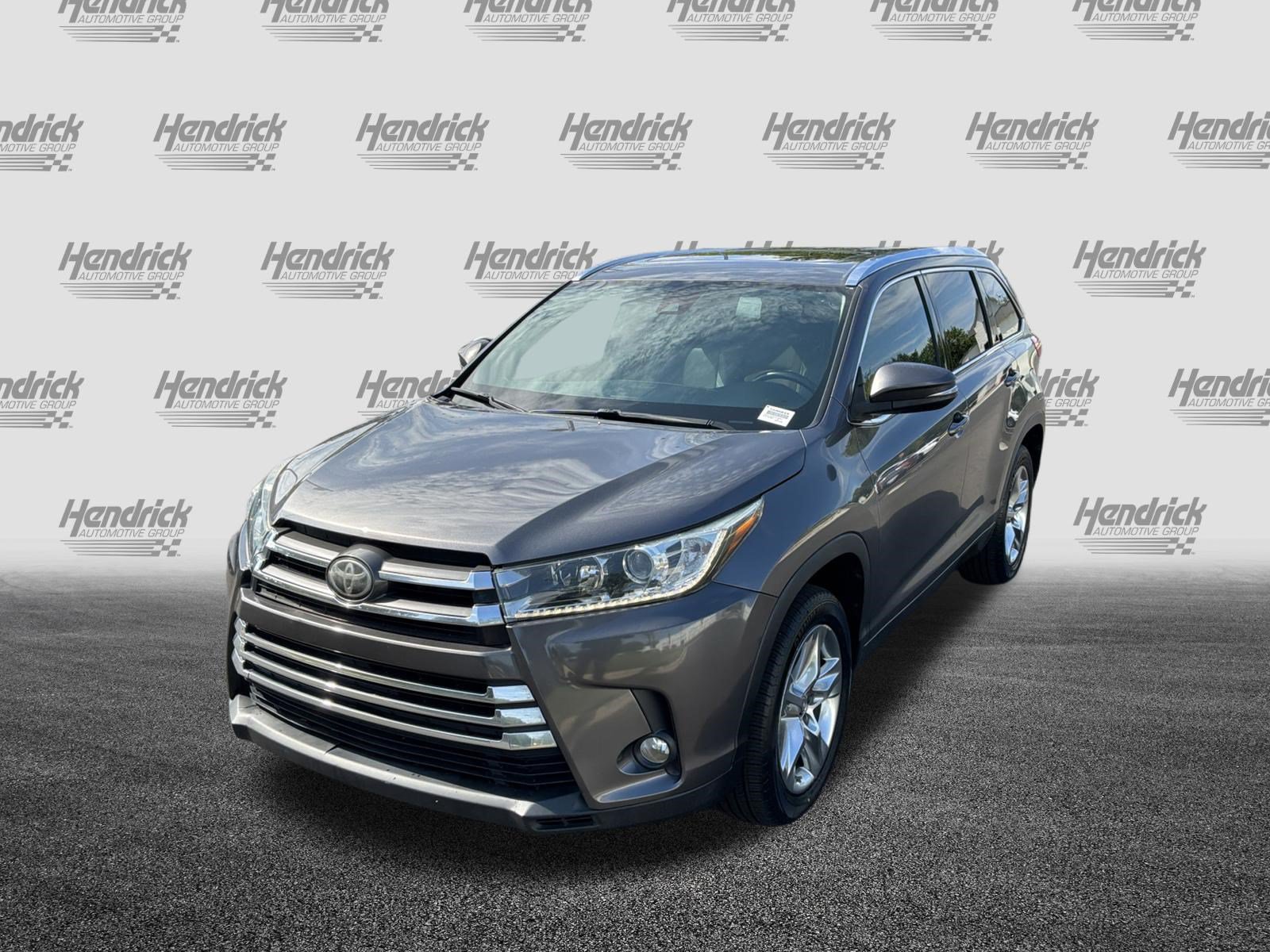 Used 2018 Toyota Highlander Limited FWD image 5