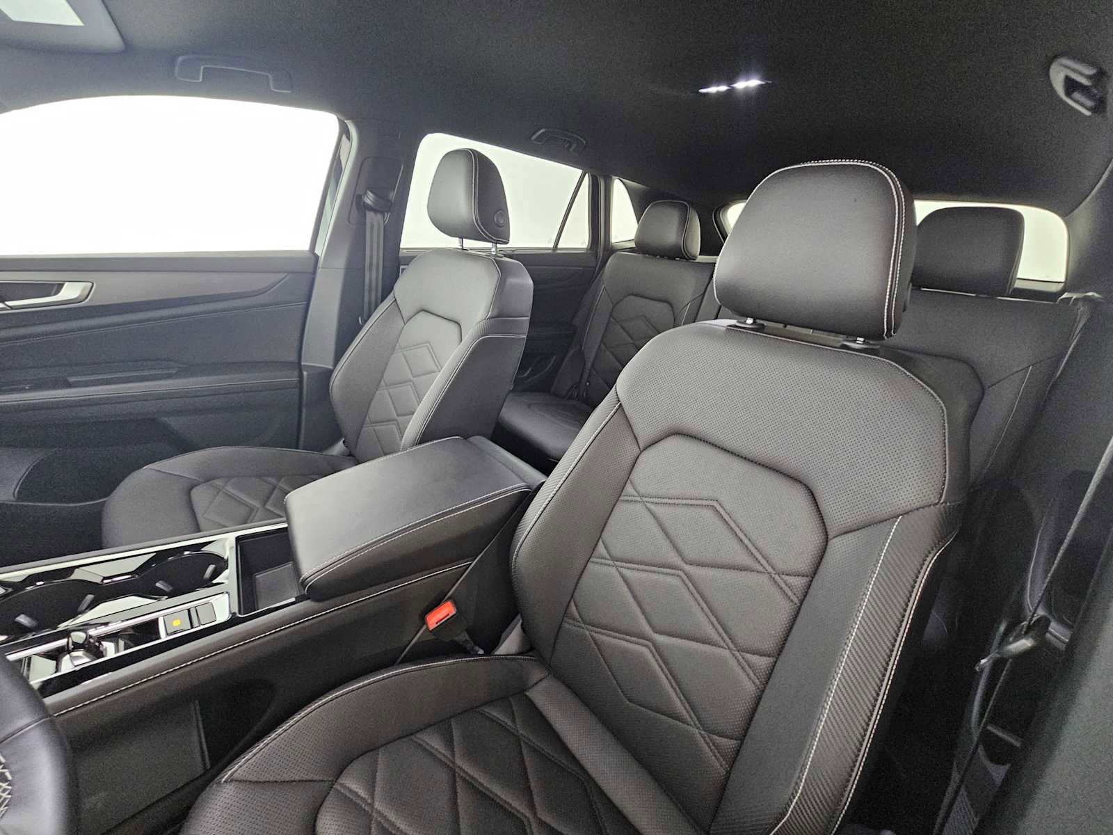 Used 2025 Volkswagen Atlas Cross Sport SE image 21