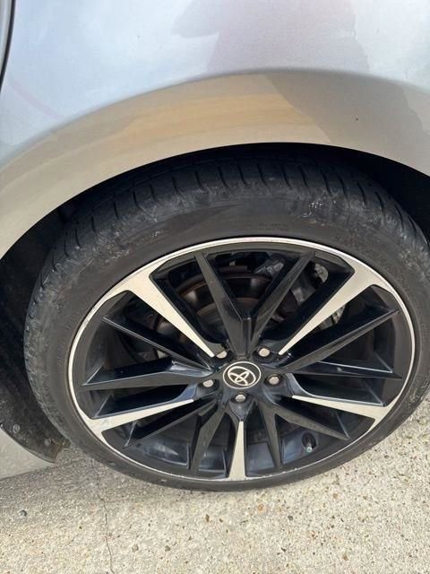 Used 2020 Toyota Camry XSE image 18