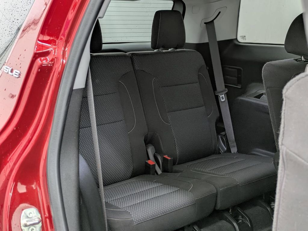 Used 2022 GMC Acadia SLE w/ Driver Convenience Package image 18