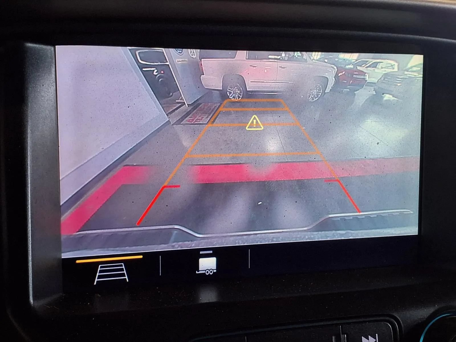 Used 2019 Chevrolet Colorado Z71 AWD/4WD image 17