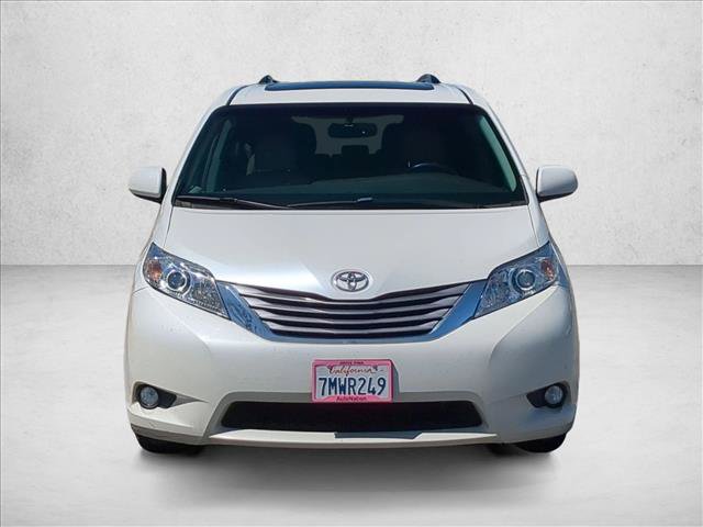 Used 2015 Toyota Sienna XLE w/ XLE Navigation Package FWD image 2
