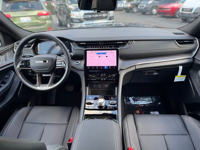 New 2025 Jeep Grand Cherokee Overland w/ Luxury Tech Group IV image 24