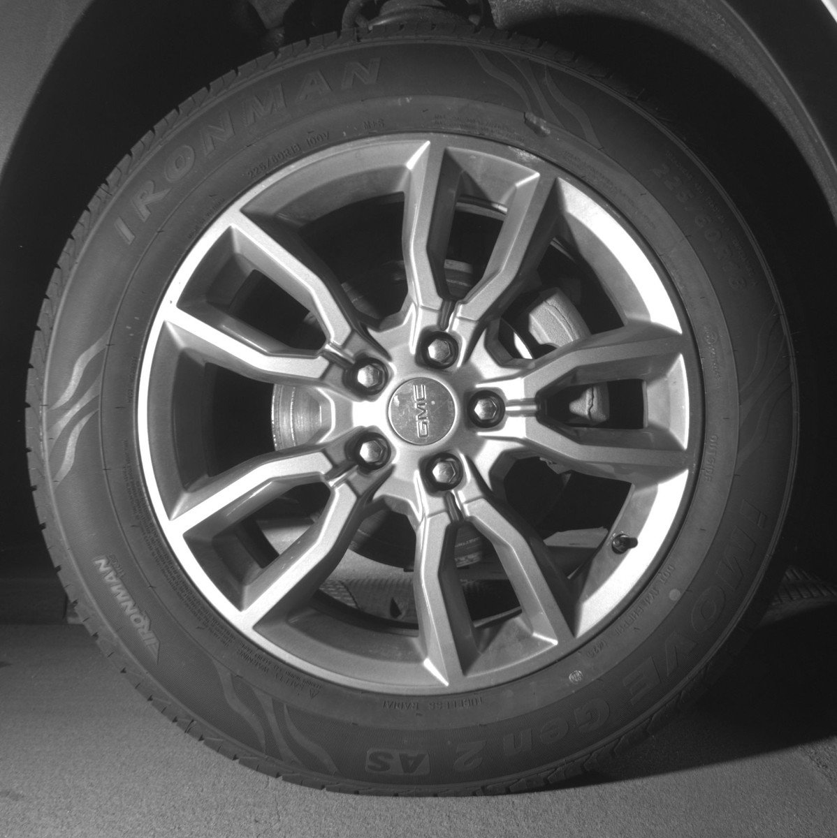 Used 2024 GMC Terrain SLT AWD/4WD image 13