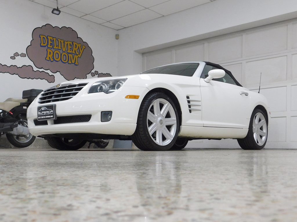 Used 2005 Chrysler Crossfire Limited RWD image 12