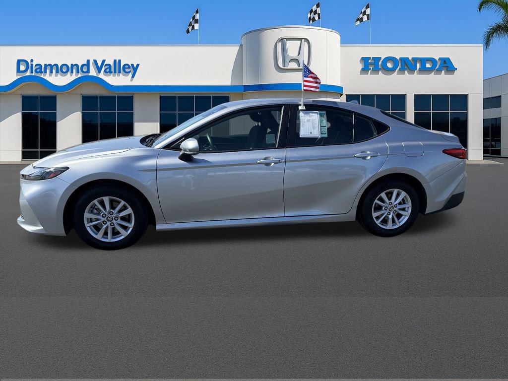 Used 2025 Toyota Camry LE FWD image 9