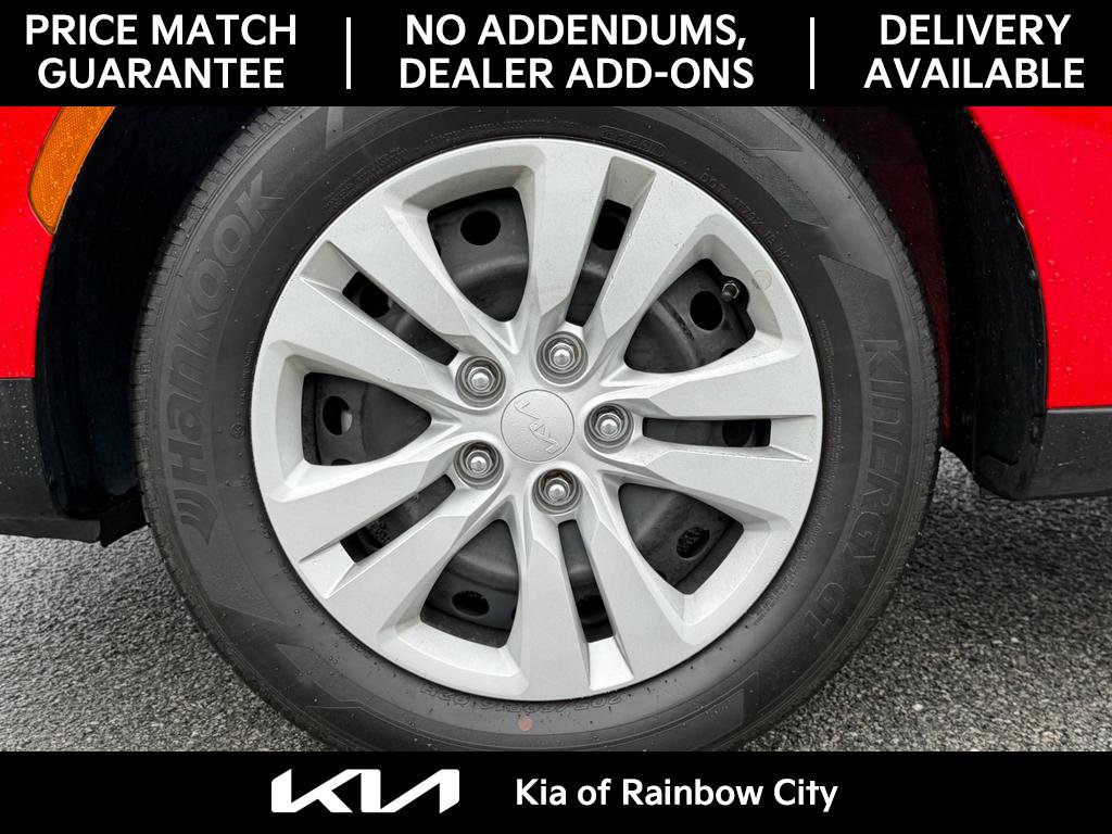 Used 2024 Kia Soul LX FWD image 8