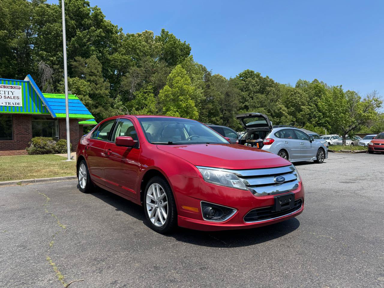 Used 2010 Ford Fusion SEL FWD image 3