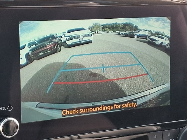 Used 2025 Toyota Highlander XLE AWD/4WD image 13