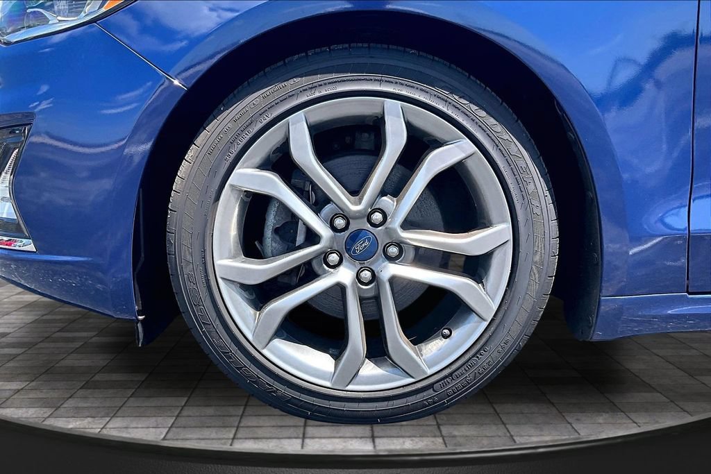 Used 2019 Ford Fusion Titanium FWD image 8