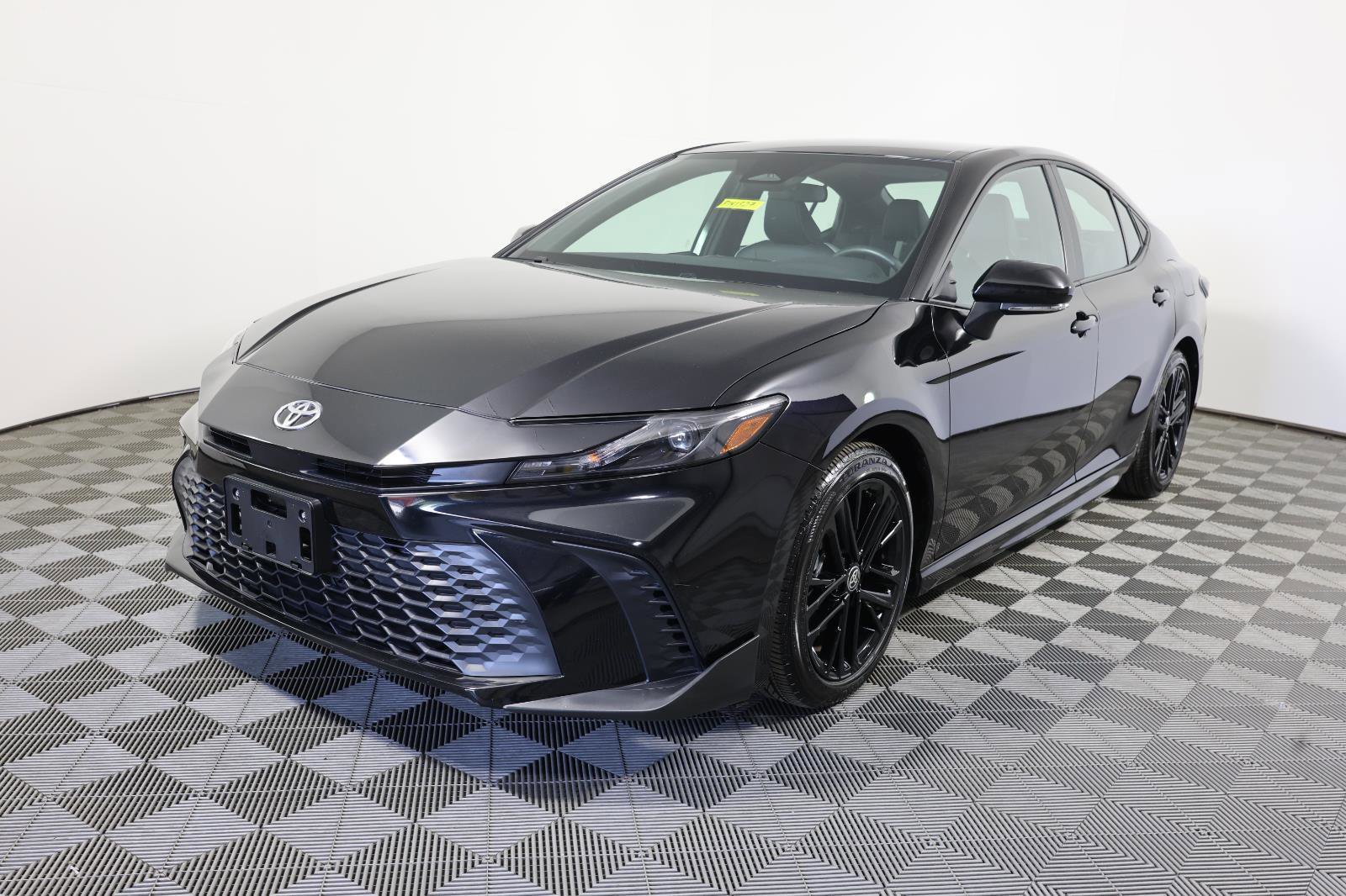 Used 2025 Toyota Camry SE