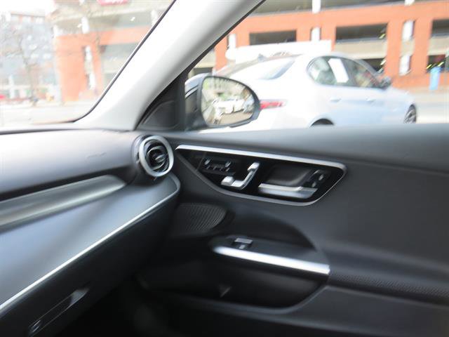 Used 2025 Mercedes-Benz C 300 4MATIC Sedan image 15