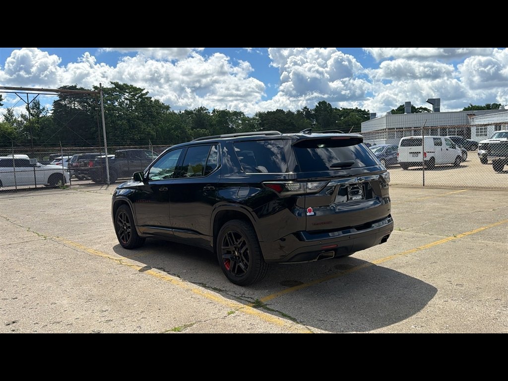 Used 2021 Chevrolet Traverse Premier w/ Redline Edition AWD/4WD image 4
