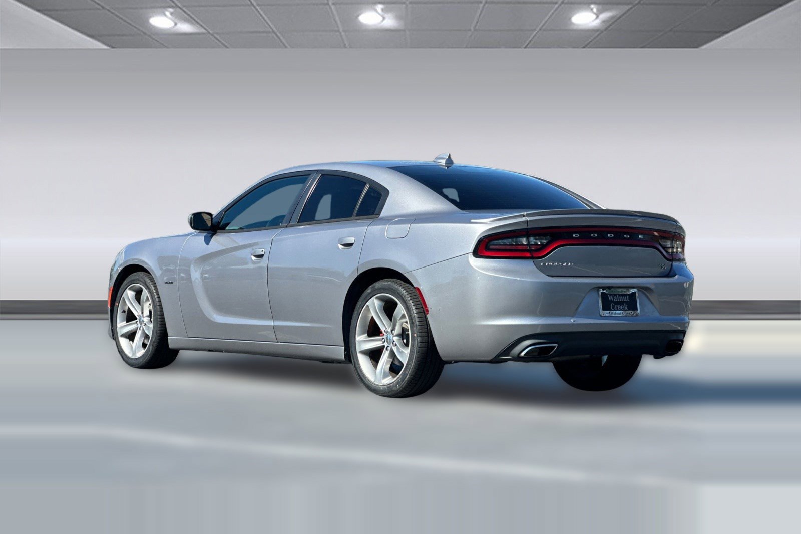 Used 2016 Dodge Charger R/T image 3