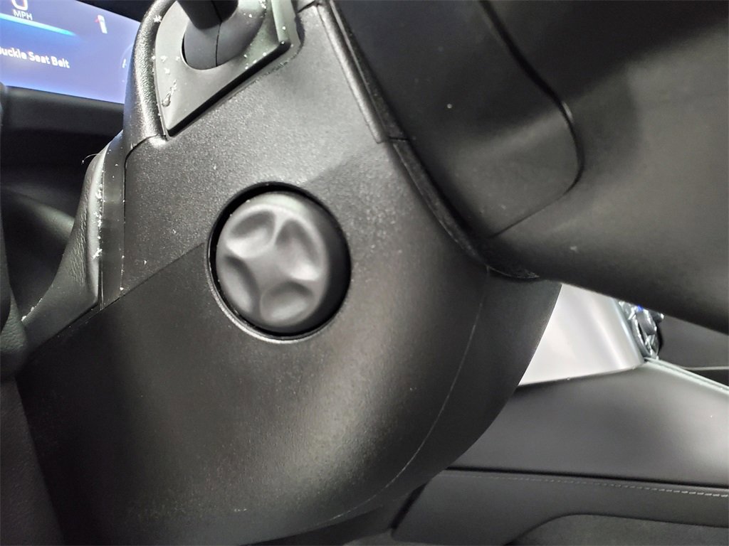 Used 2023 Chevrolet Suburban Z71 w/ Luxury Package image 14