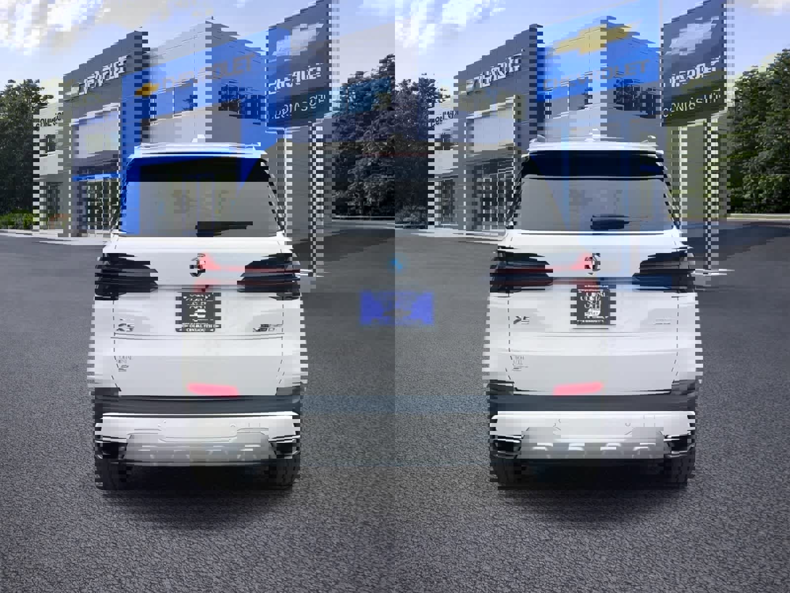 Used 2025 BMW X5 xDrive50e image 5