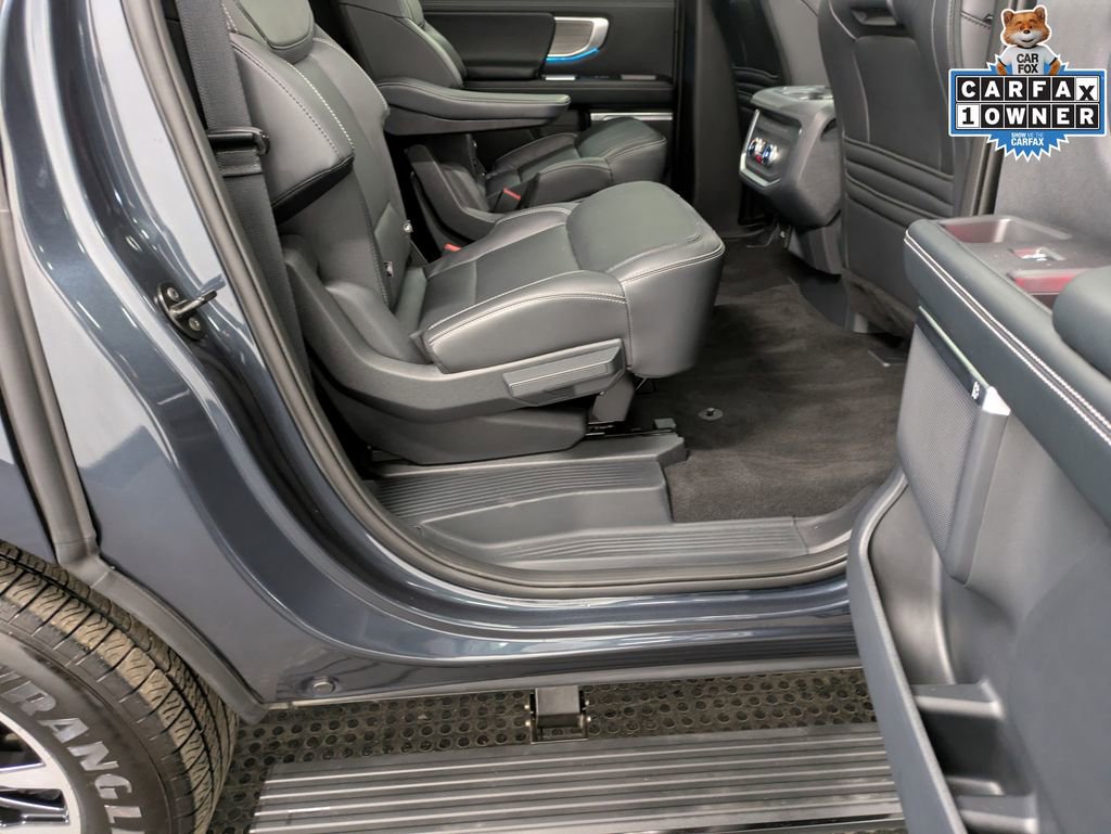 Used 2025 Ford Expedition Max Platinum AWD/4WD image 27