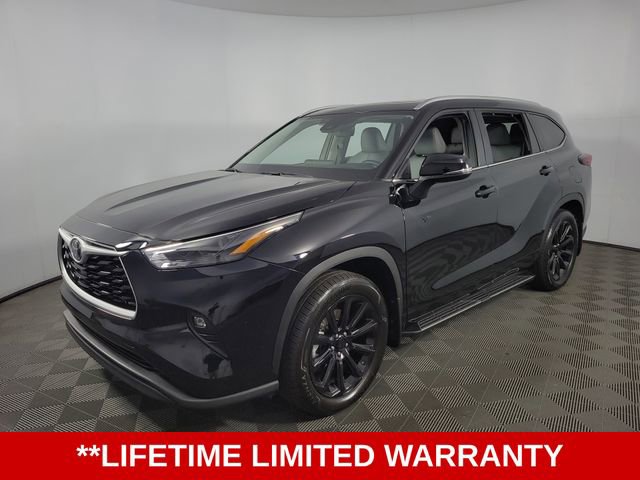 Used 2026 Toyota Highlander XLE AWD/4WD image 3