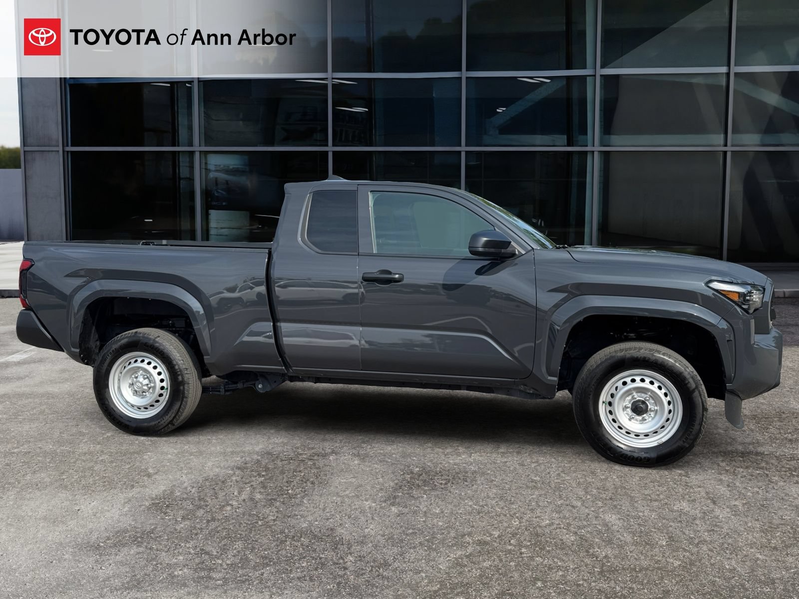 Used 2025 Toyota Tacoma SR AWD/4WD image 10