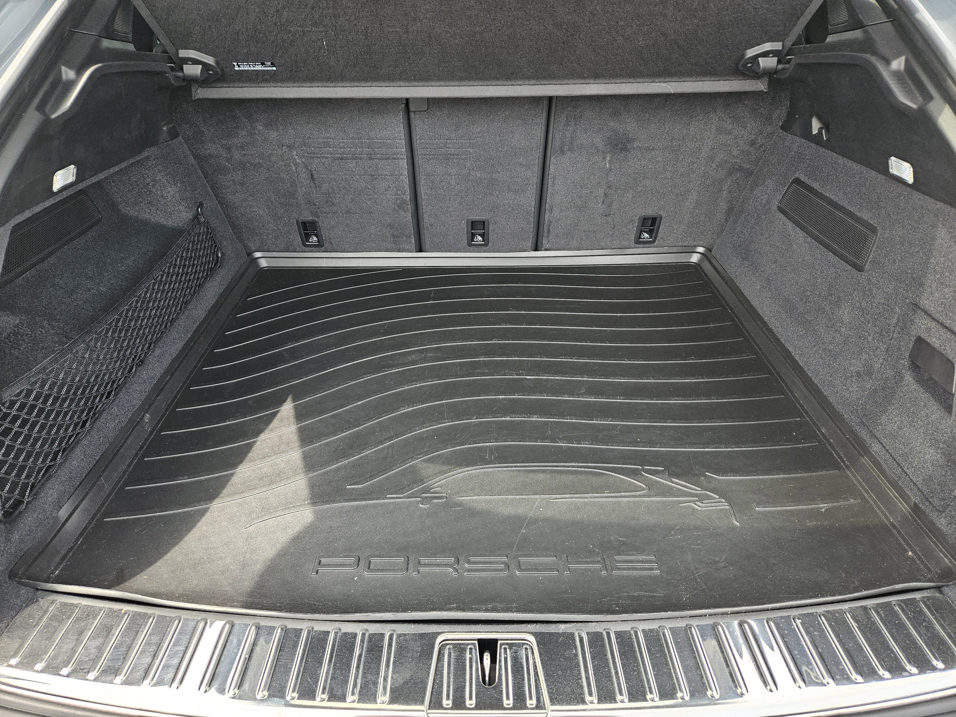 Certified 2024 Porsche Cayenne Coupe AWD/4WD image 31