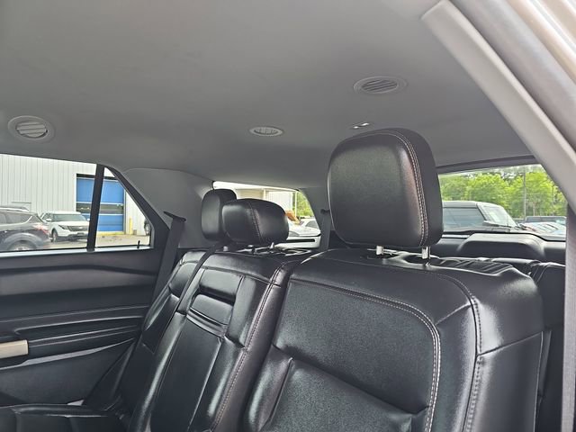 Used 2023 Ford Explorer XLT w/ Equipment Group 202A RWD image 15