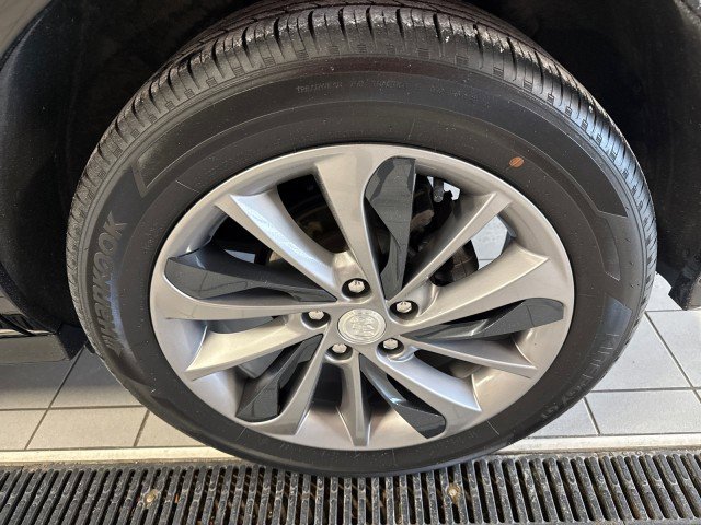 Used 2023 Buick Encore GX Select w/ Sport Touring Package image 11