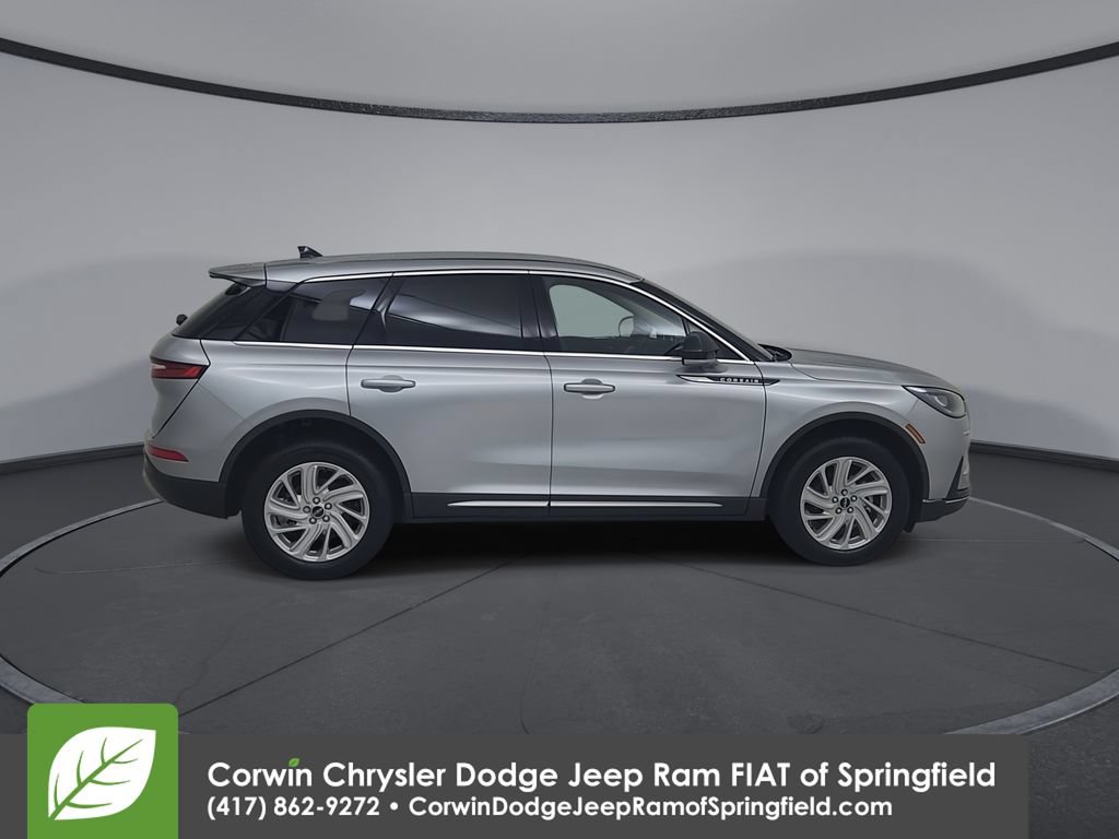 Used 2023 Lincoln Corsair AWD w/ Towing Package image 17