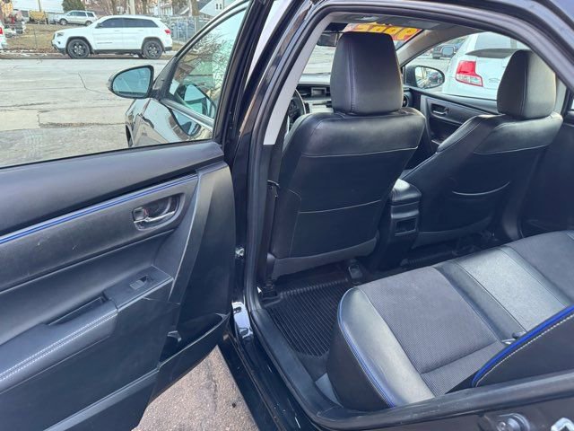 Used 2018 Toyota Corolla SE image 15