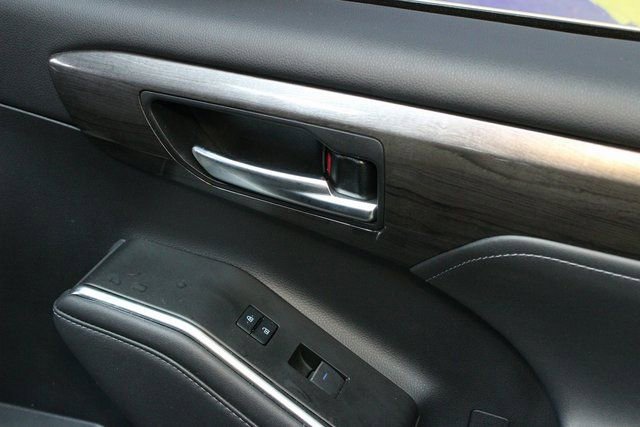 Used 2021 Toyota Highlander Platinum image 9