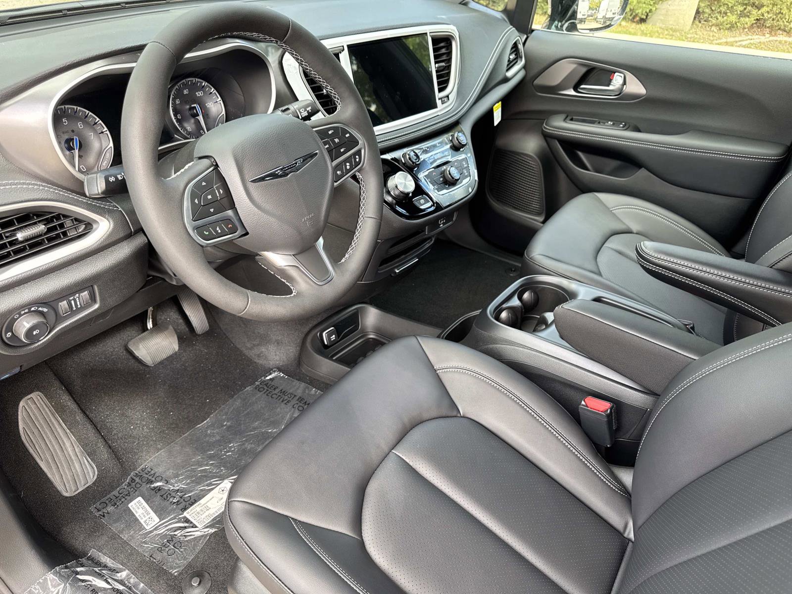 New 2026 Chrysler Pacifica Select image 21