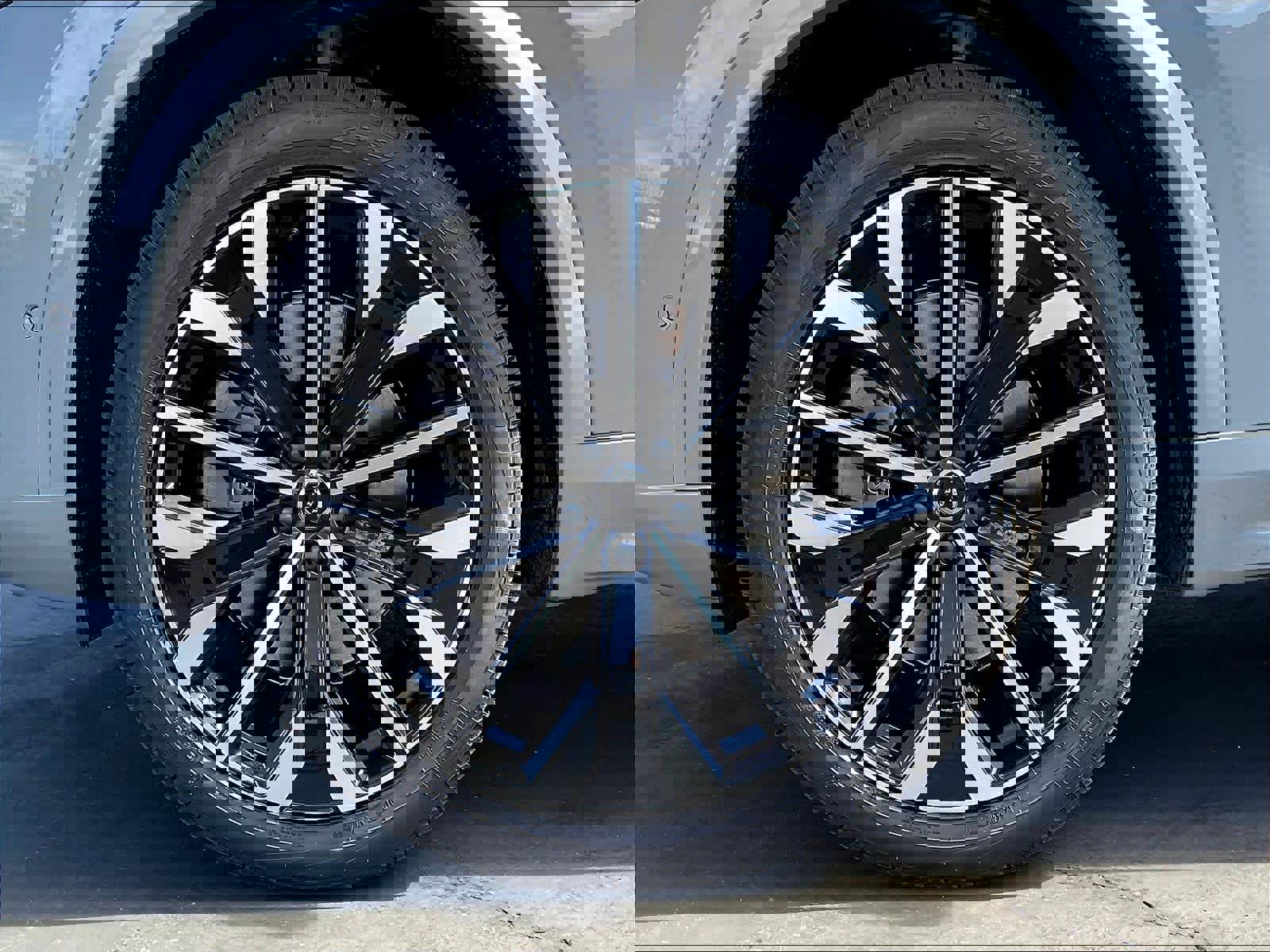 New 2026 Volvo XC90 T8 Ultra w/ Lounge Package image 14