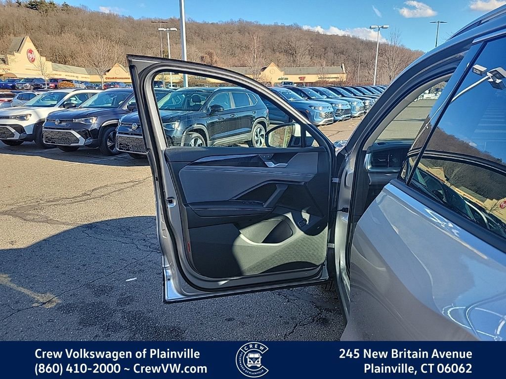 New 2026 Volkswagen Tiguan SE image 37
