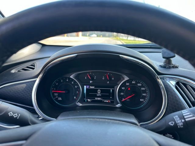 Used 2017 Chevrolet Malibu LT image 6