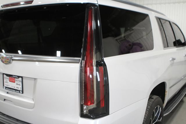 Used 2018 Cadillac Escalade ESV Luxury AWD/4WD image 35