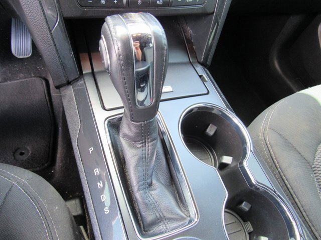 Used 2018 Ford Explorer XLT image 17