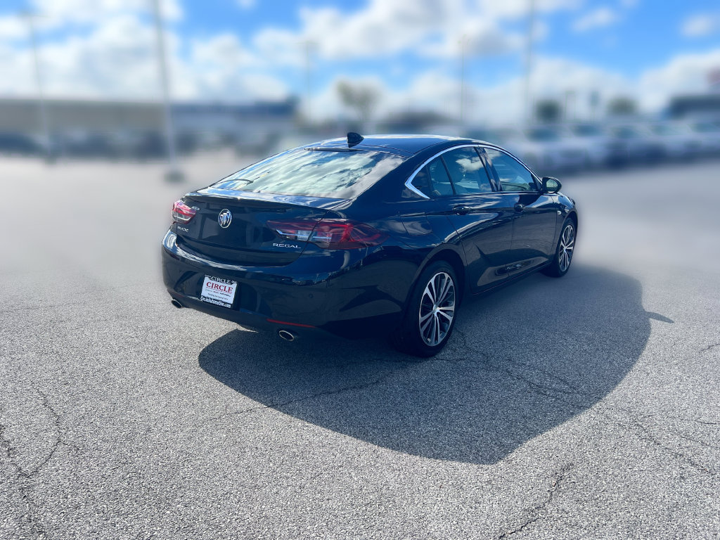 Used 2018 Buick Regal Preferred w/ Driver Confidence Package #1 FWD image 8