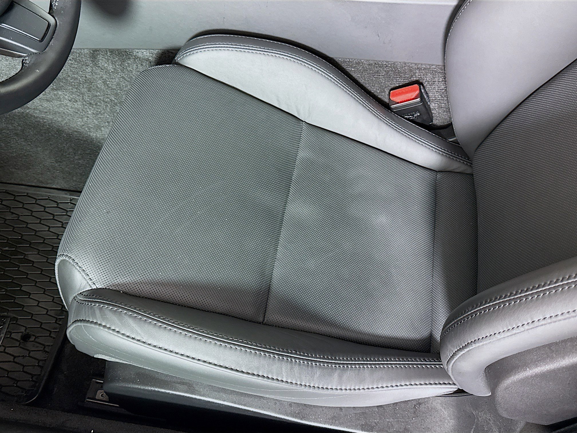 Used 2024 Jaguar F-TYPE Coupe AWD image 20