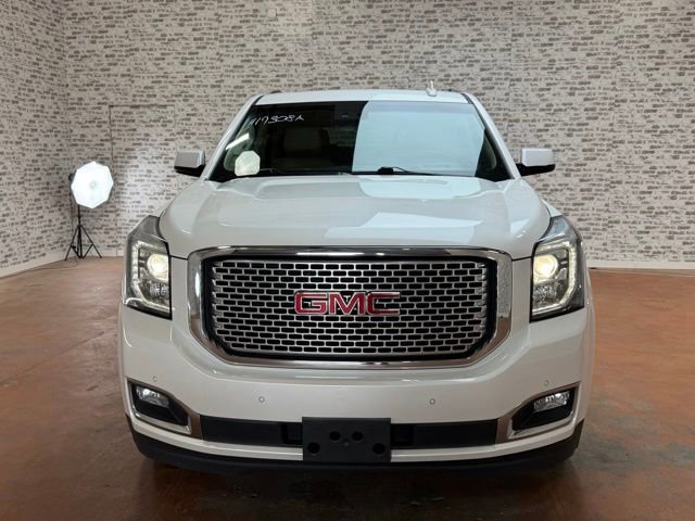 Used 2017 GMC Yukon Denali w/ Open Road Package AWD/4WD image 2