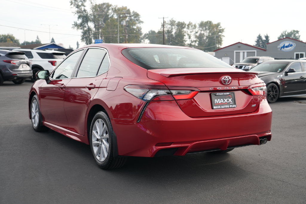 Used 2023 Toyota Camry SE FWD image 11