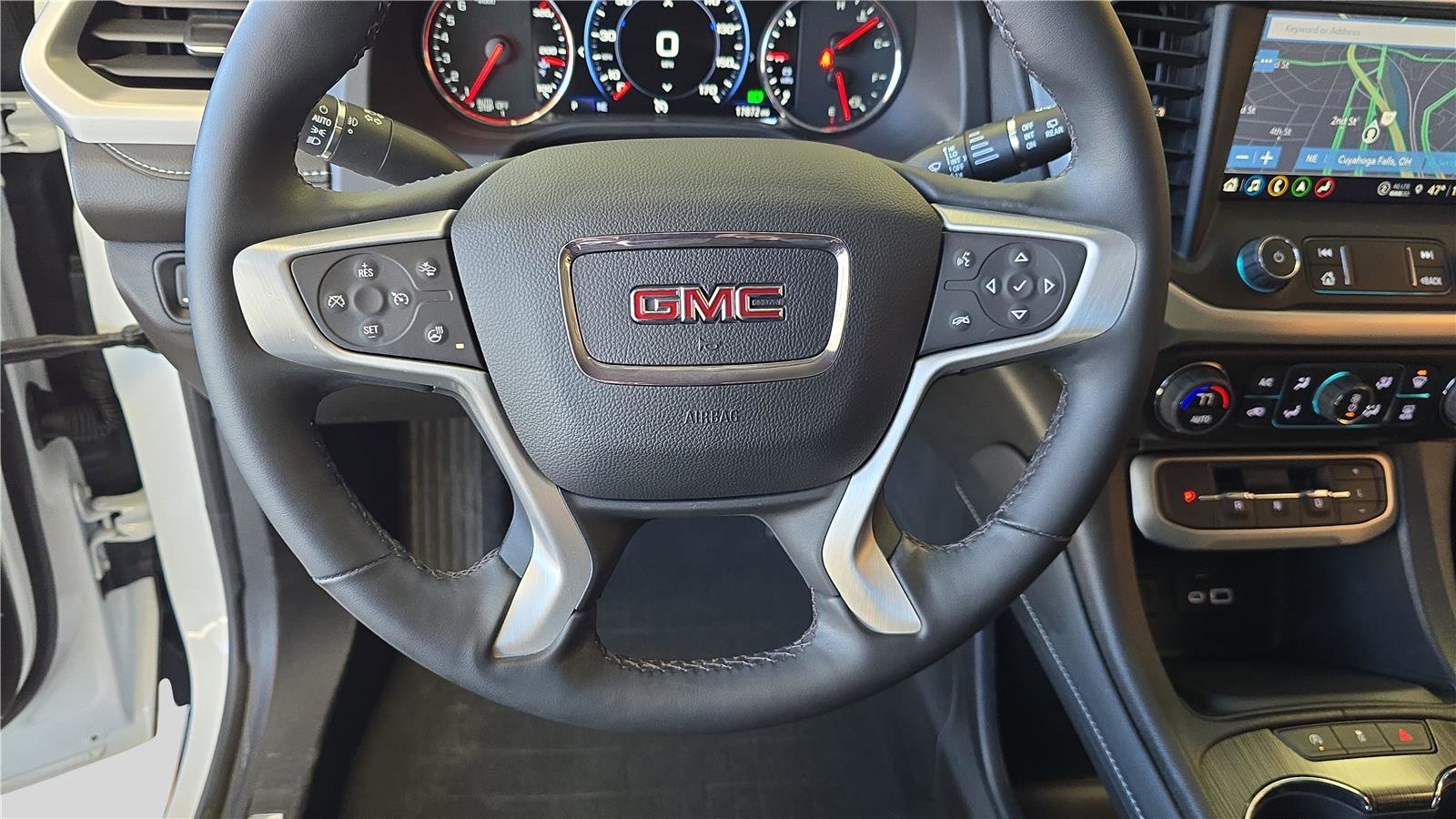 Used 2023 GMC Acadia SLT w/ Elevation Edition image 25