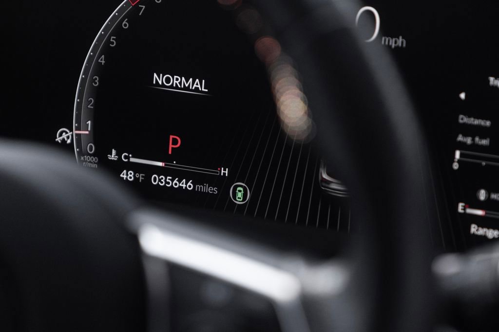 Used 2023 Acura MDX A-Spec image 9