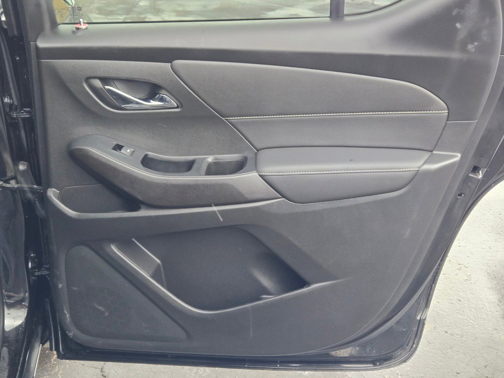 Certified 2024 Chevrolet Traverse Premier w/ Redline Edition image 8