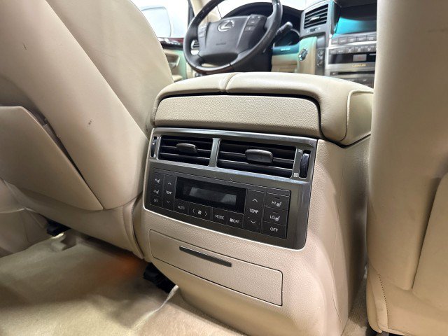 Used 2011 Lexus LX 570 4WD w/ Luxury Pkg image 33
