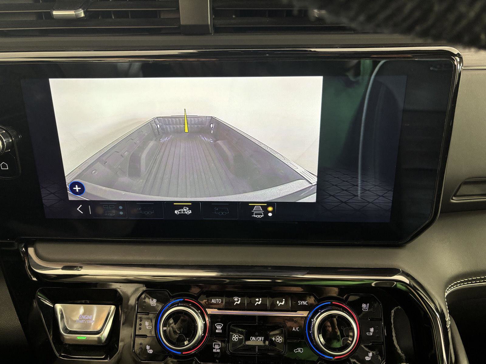 Used 2022 GMC Sierra 1500 AT4X image 55