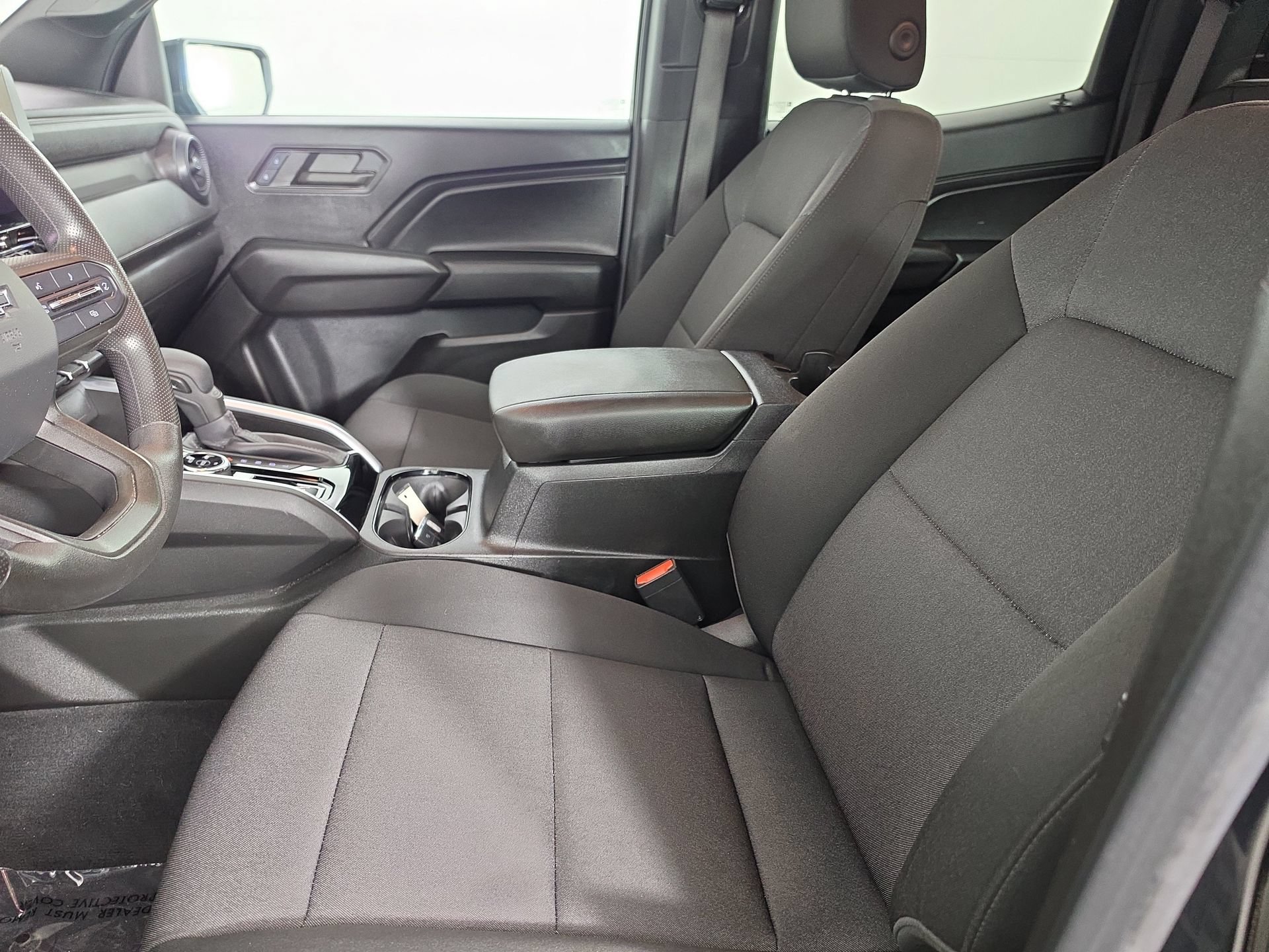 Used 2024 Chevrolet Colorado Trail Boss w/ Technology Package AWD/4WD image 13