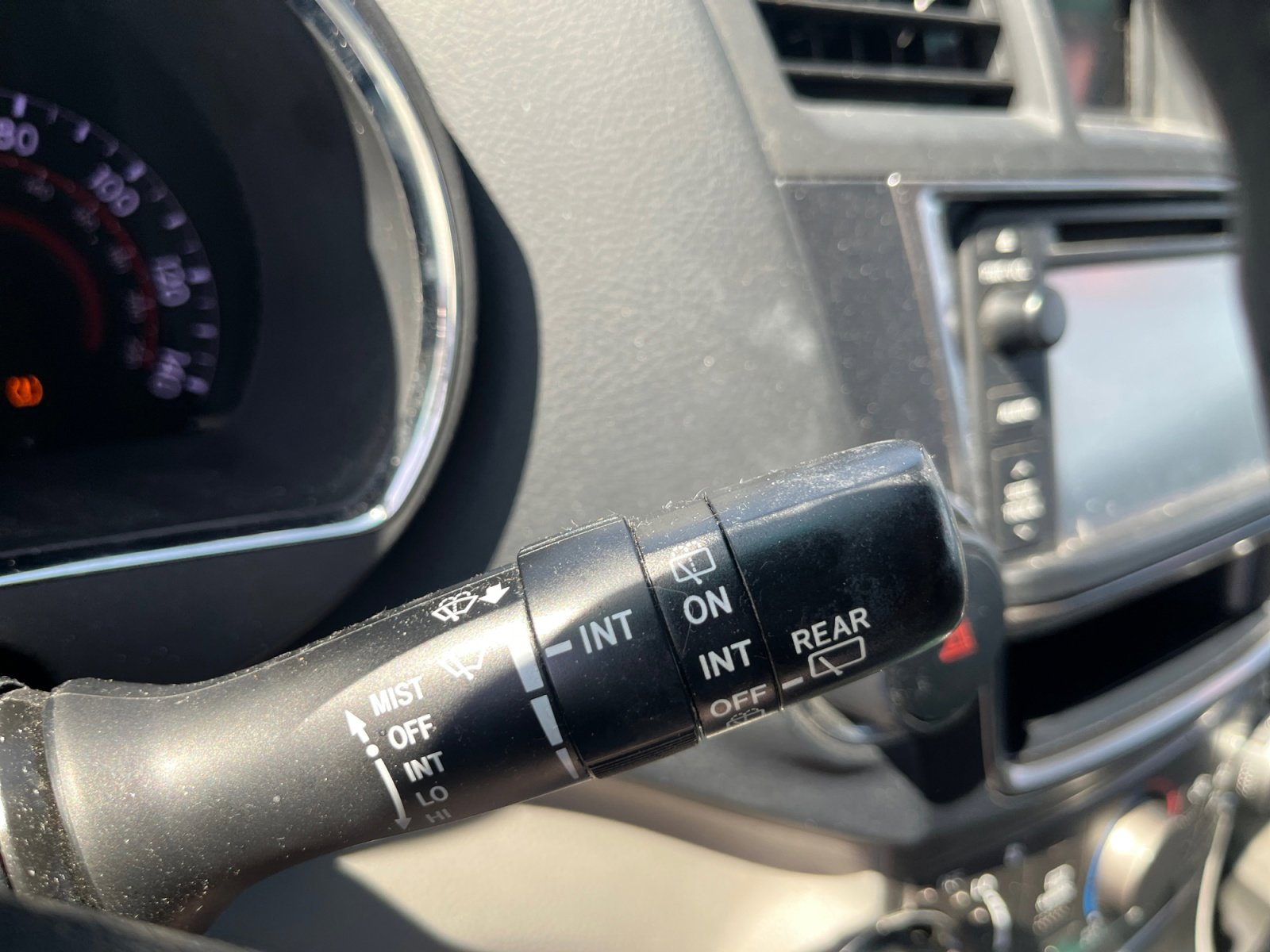 Used 2013 Toyota Highlander Plus image 11